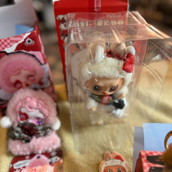 REPLICAS of Popular Plush Collectible Keychain Dolls- NEW, OPEN BOX - Picture 7 of 14